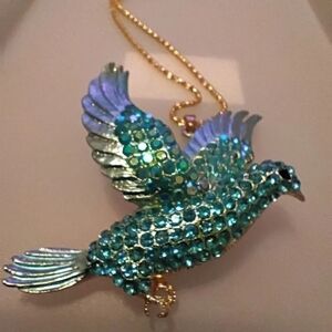 Betsey Johnson Beautiful Blue Rhinestone Dove Peace Necklace